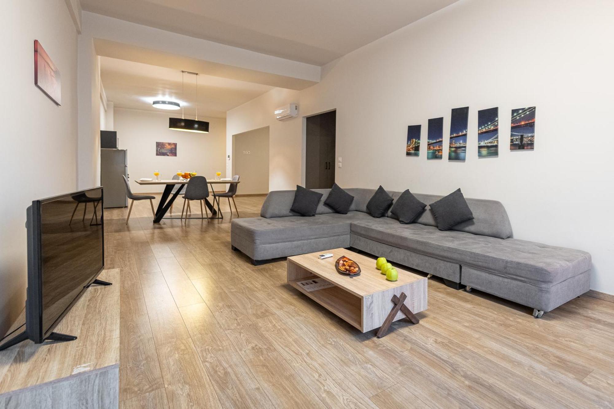 Athenian Infinity Apartments 外观 照片