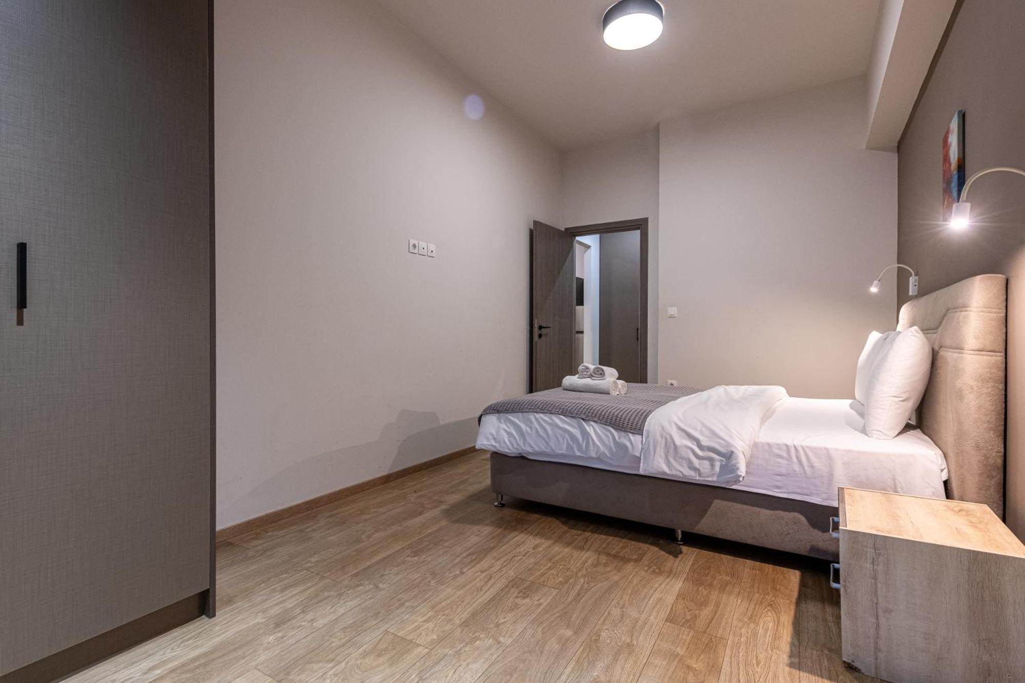 Athenian Infinity Apartments 外观 照片